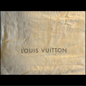Louis Vuitton Large Envelope Style Dustbag: Fold Over/Flap Closure, 18”x13”